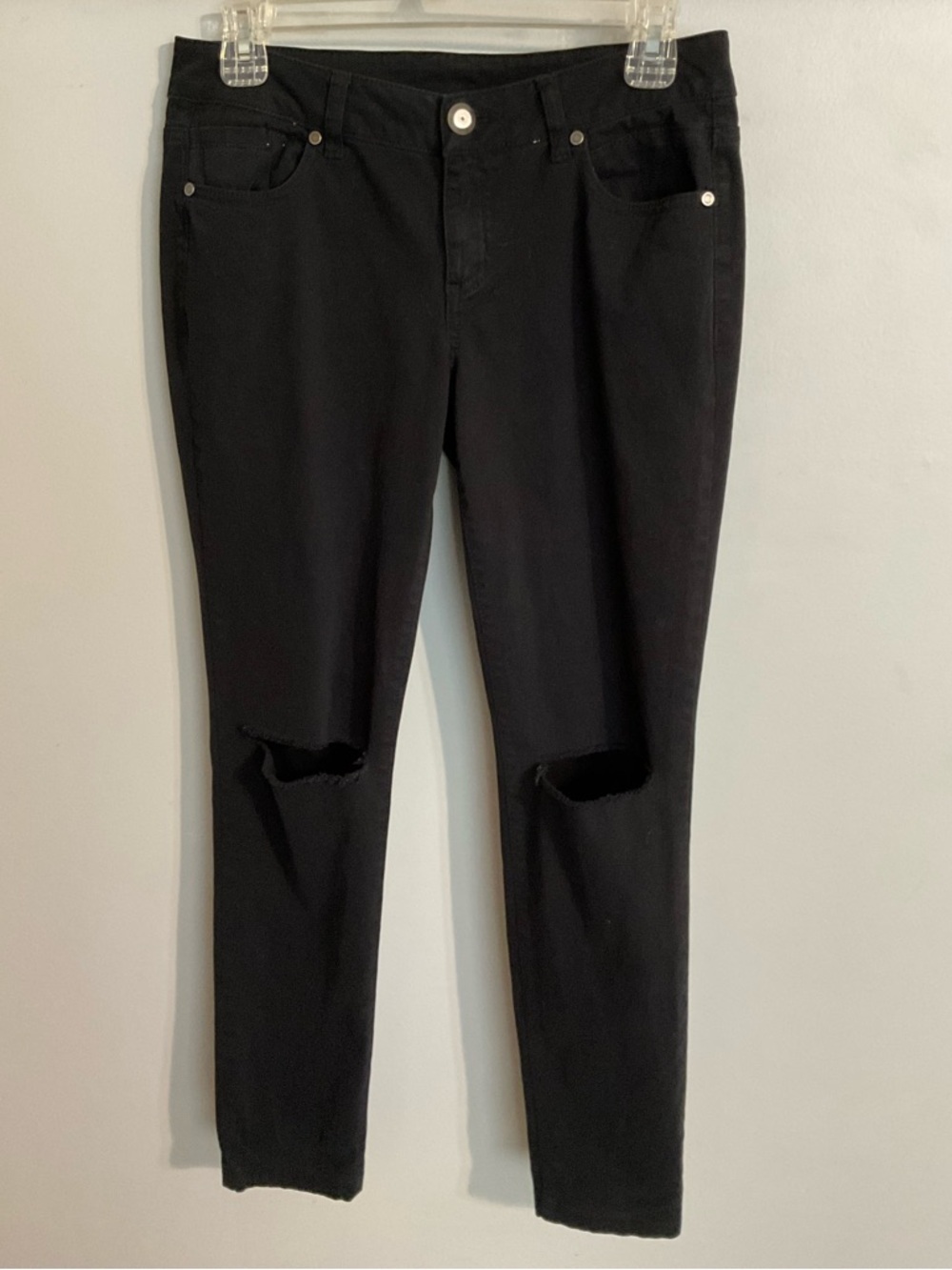 Copper Key Black Skinny Jeans with Knee Distress Size 9/30” waist